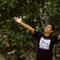 
Deniziu Ara jo Ticuna, do povo indígena Tikuna e graduado do Centro de Formação Indígena da Amazônia no Mind Park, INPA, Manaus, Amazonas.